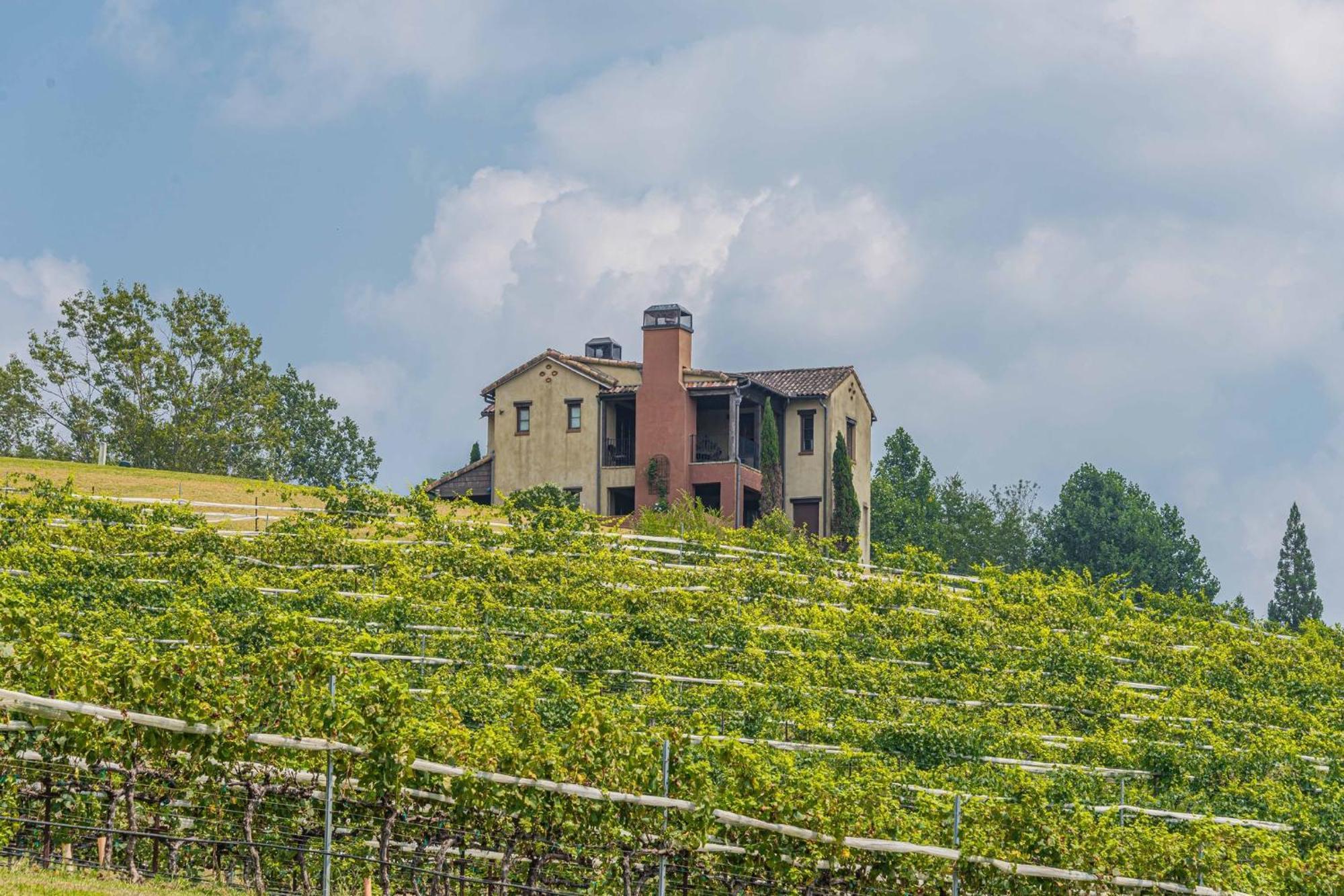 Rustic Roost-5 Acres, Fenced, Fire Pit, Rv Option & Mtn View Villa Dahlonega Exterior photo